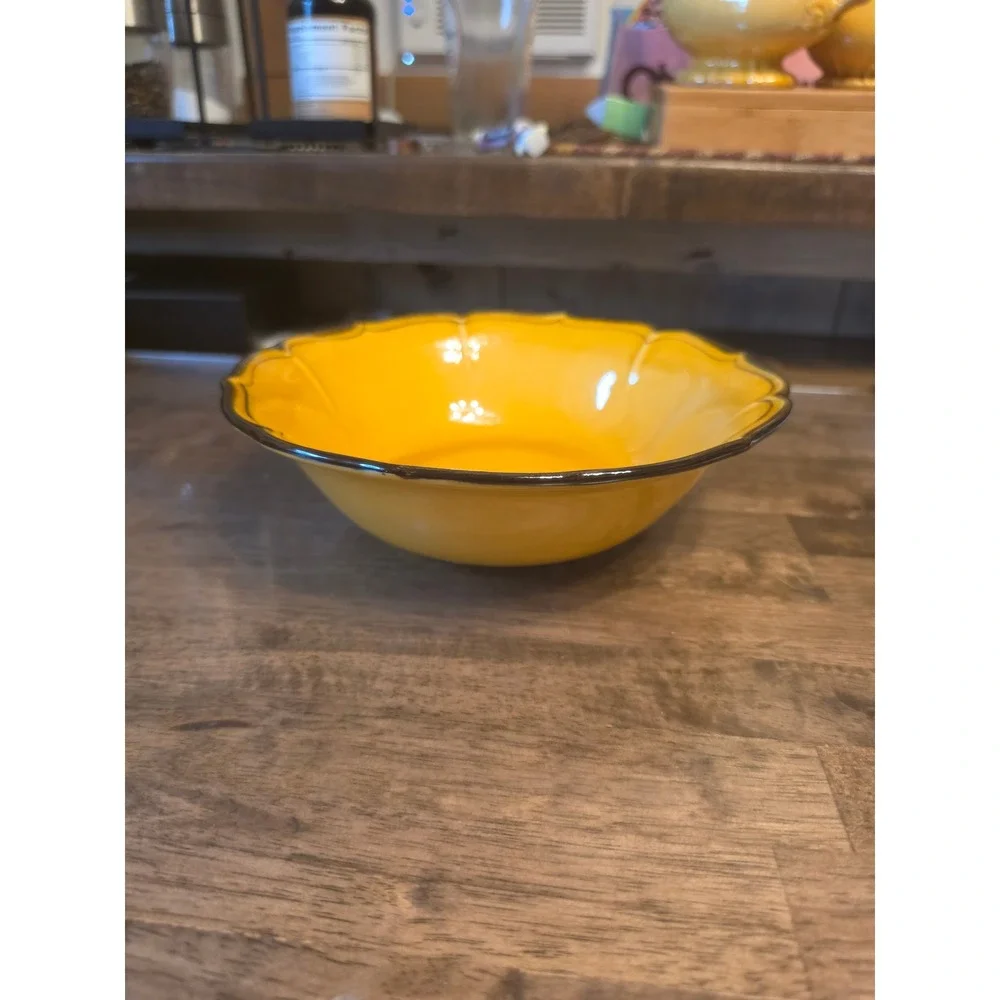 Metlox Poppy Trail Yellow Scalloped Bowl Vintage California Pottery 176 8.5in